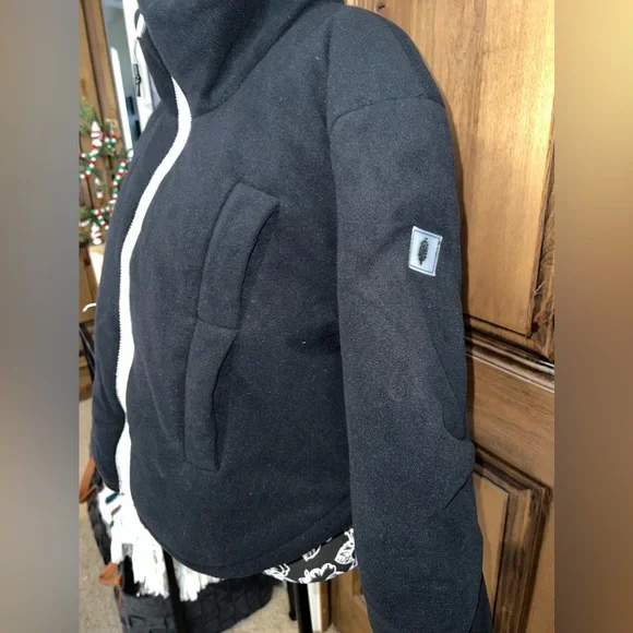 Free People Renegade Fleece Puffer. Black. Size Large. NWT - Picture 7 of 13